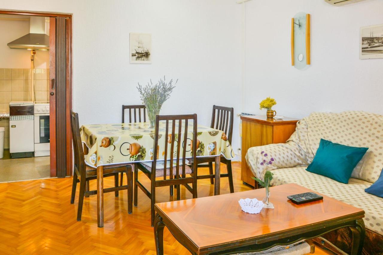 Anka Prpic Appartement Senj  Buitenkant foto
